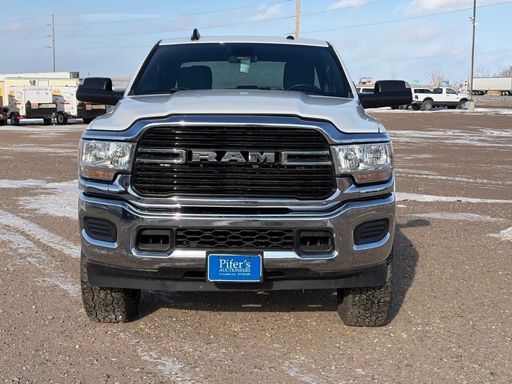 2021-ram-2500-big-horn-image-7
