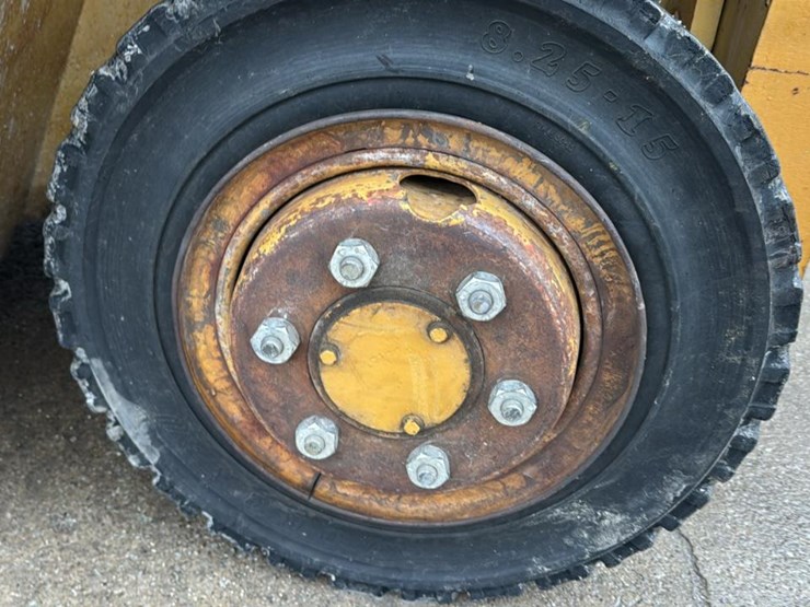 caterpillar-v140-image-26