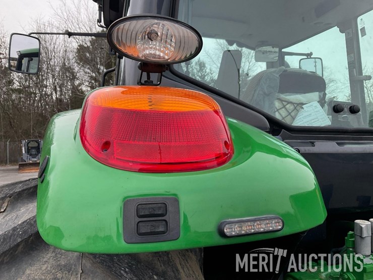 2021-john-deere-6110m-image-25