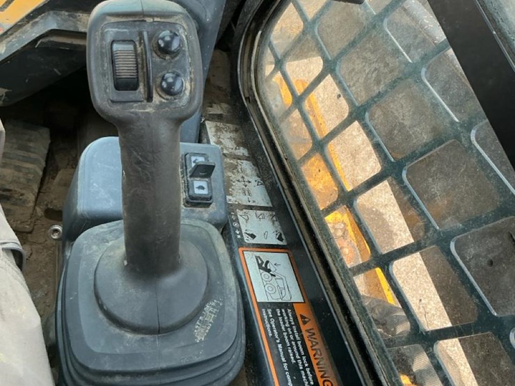 2019-deere-333g-image-35