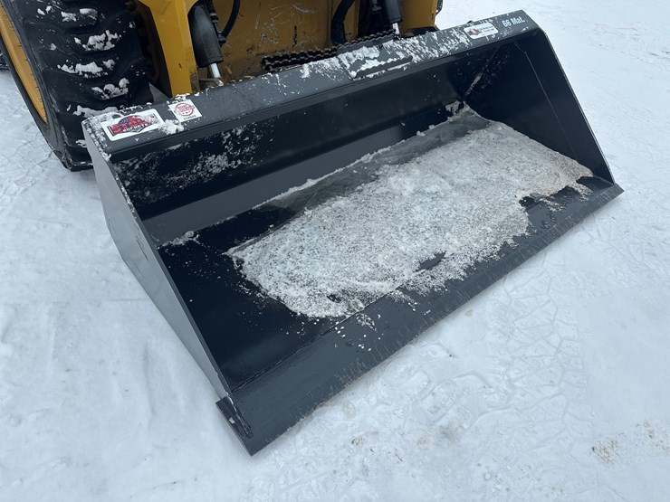 caterpillar-242d-image-27