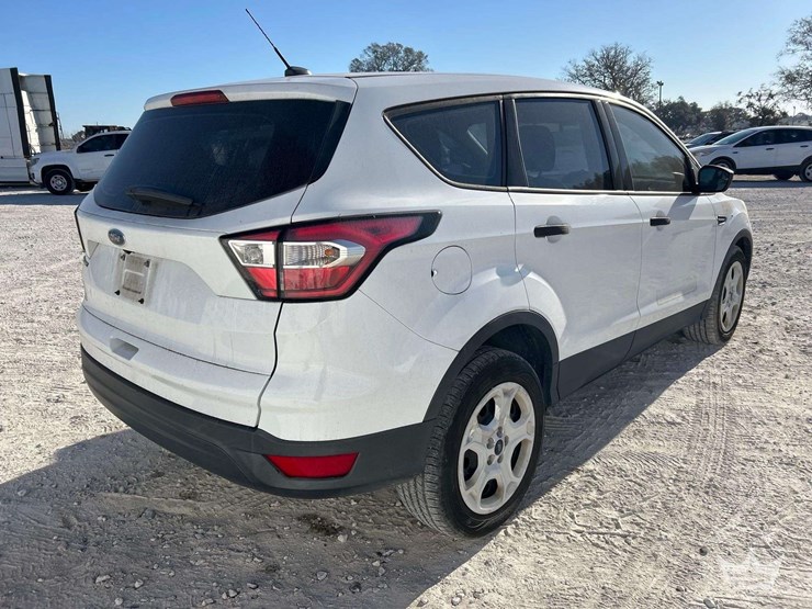 2017-ford-escape-image-3