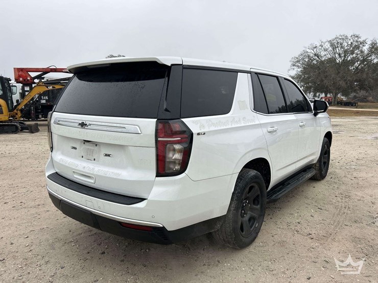 2023-chevrolet-tahoe-image-3