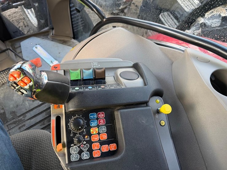 2022-case-ih-maxxum-115-image-19