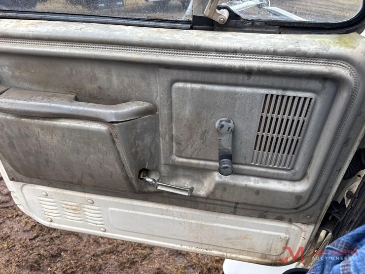 1998-ford-f-series-service-truck-image-34