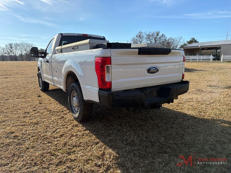 2019-ford-f250-xl-image-5
