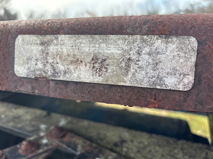 #381-•-adjustable-5th-wheel-with-mounting-plate-image-5