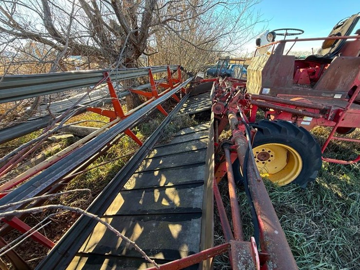 1976-versatile-400-image-3