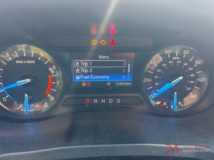 2017-ford-explorer-image-9