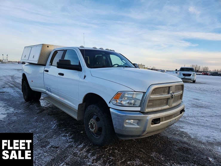 2018-dodge-3500-image-2