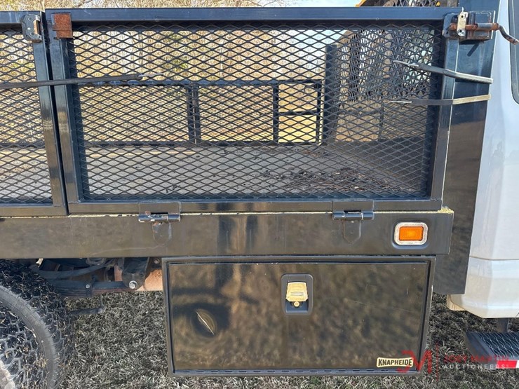 2017-ford-f550-xl-image-19