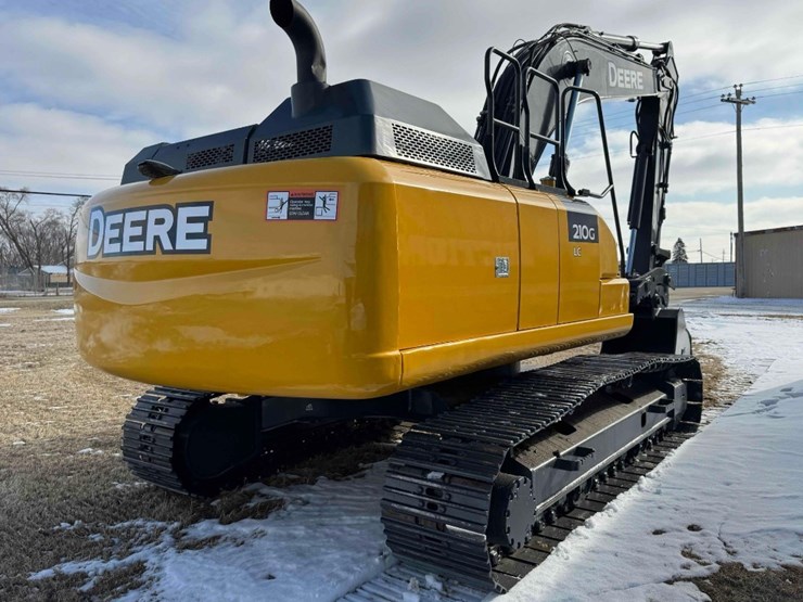 2019-deere-210g-image-6