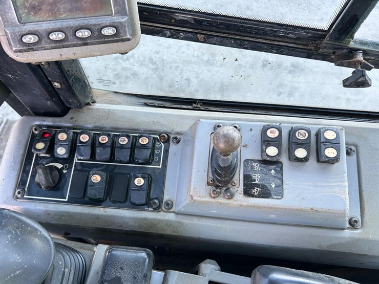 caterpillar-d6k-xl-image-27