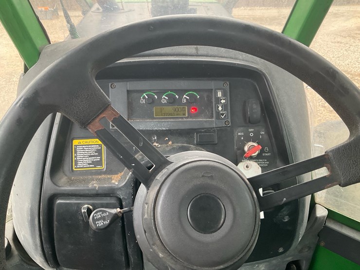 2010-deere-648h-image-12