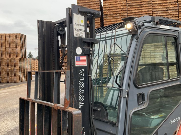 2018-toyota-8fdu25-image-24