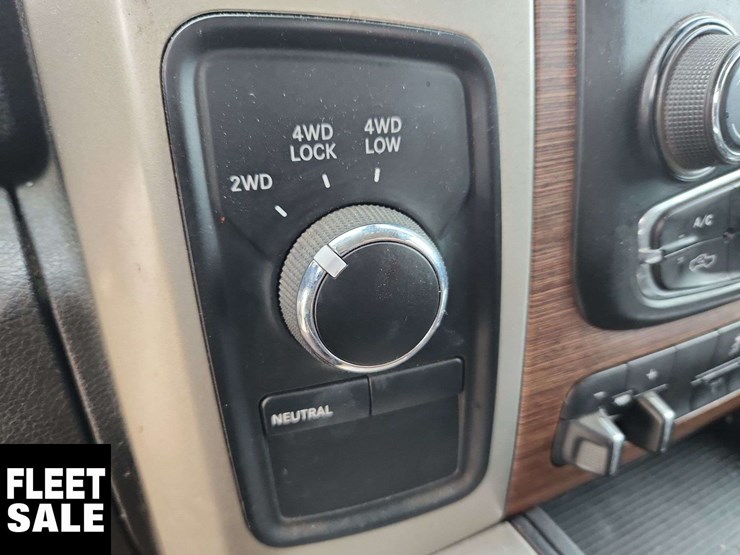 2014-ram-2500-laramie-image-22