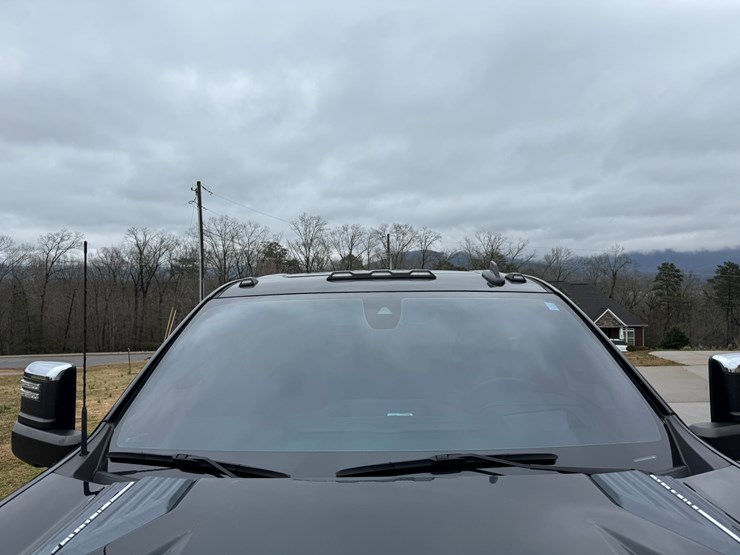 2021-chevrolet-3500hd-image-22