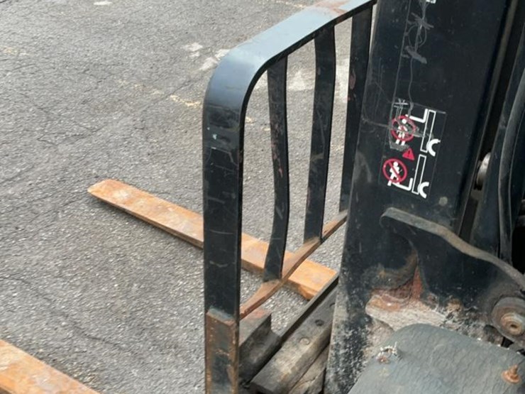 2018-toyota-8fdu25-image-32