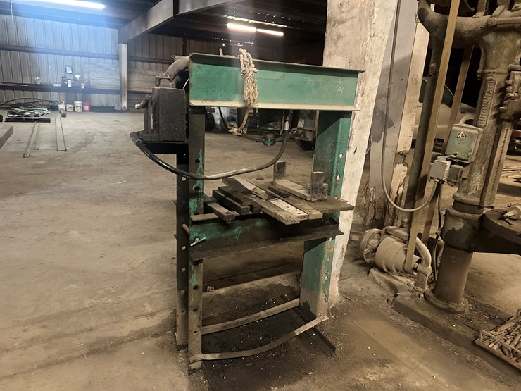 #38469-•-shop-press-image-4