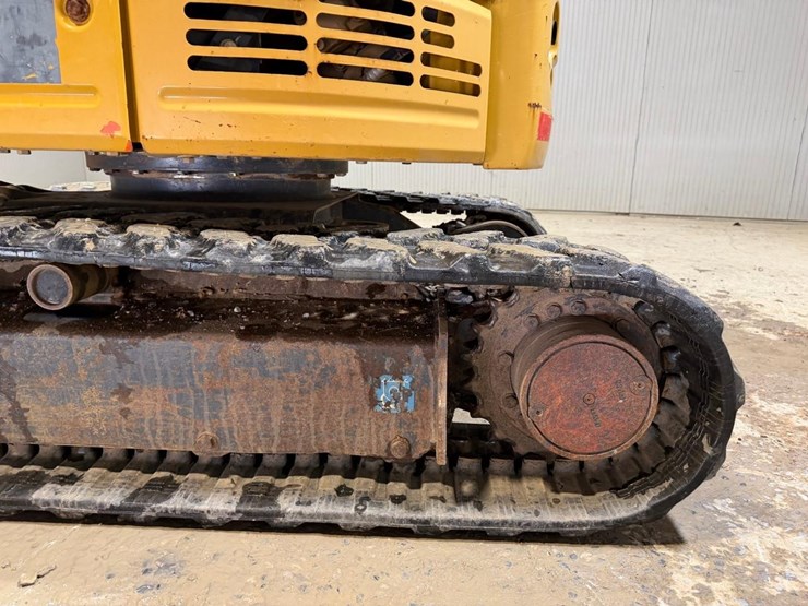 2016-deere-26g-image-14