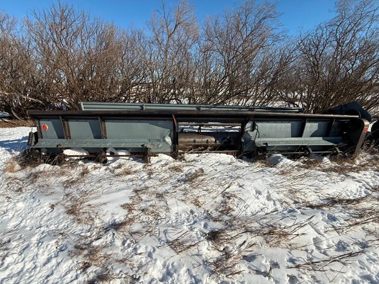 1981-gleaner-l2-m2-image-1