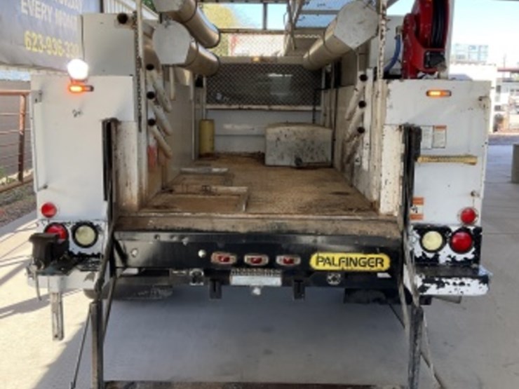 2014-ford-f550-image-13