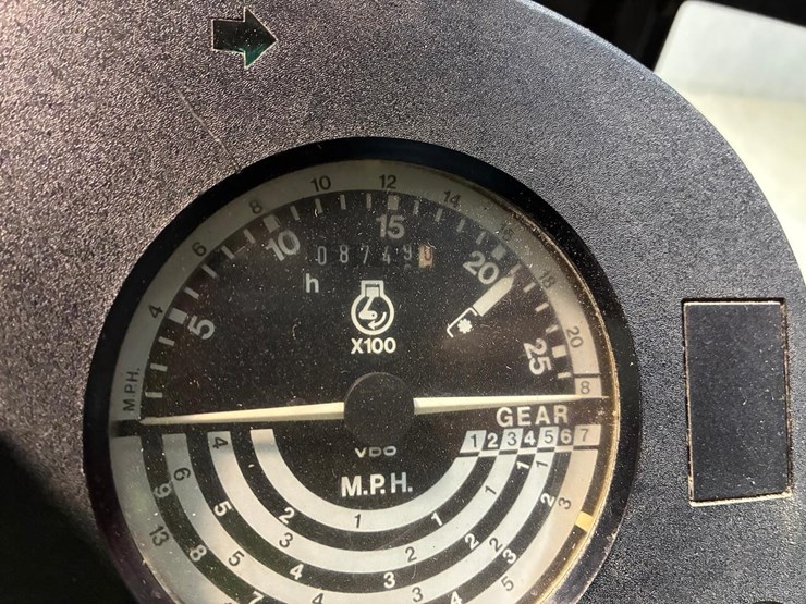 john-deere-2555-image-26