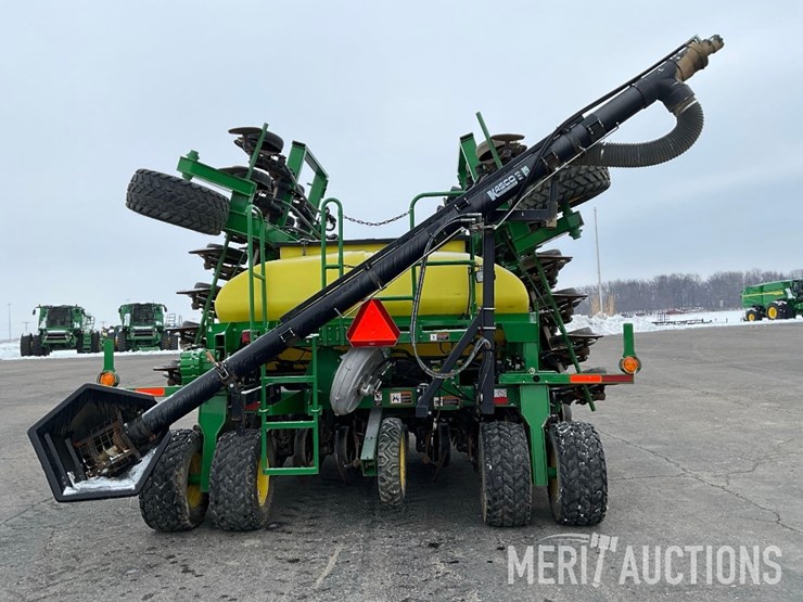 2012-john-deere-1990-image-4