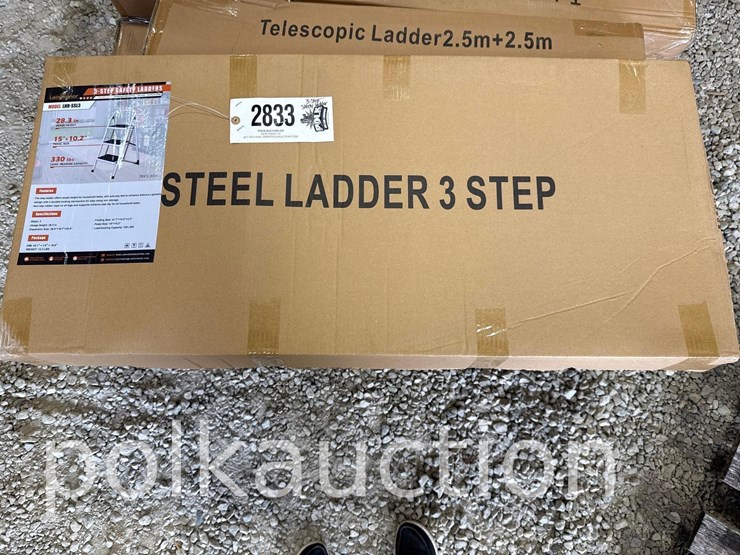 2833---3-step-safety-ladder-image-1