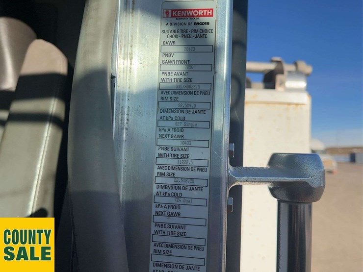 2019-kenworth-t800-image-28