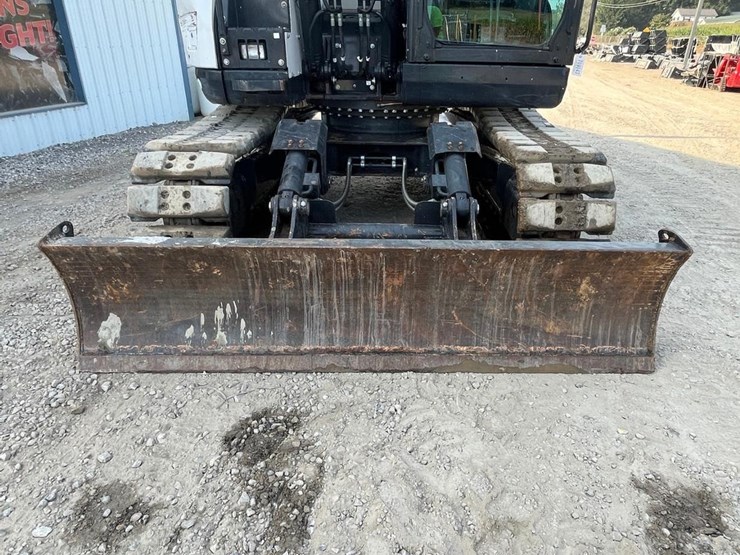 2020-bobcat-e145-image-15