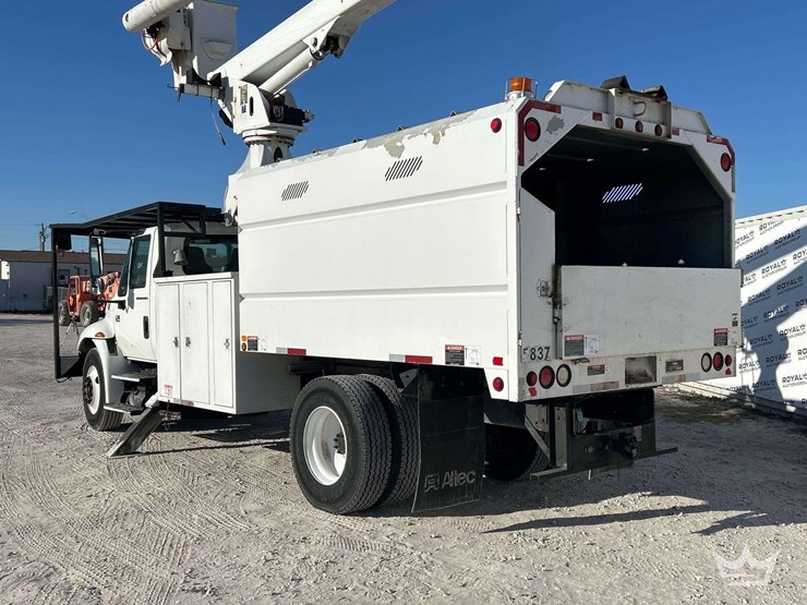 2008-international-durastar-4300-image-4