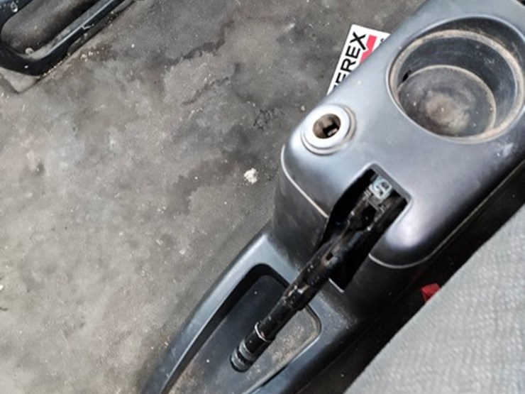 #309-•-2003-gmc-c5500-aerial-truck-image-44