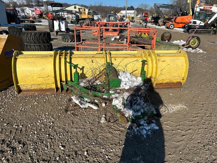 132”-snow-plow-image-7