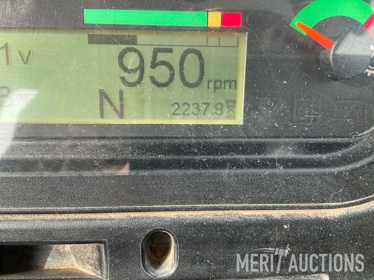 2017-caterpillar-420f2-image-71