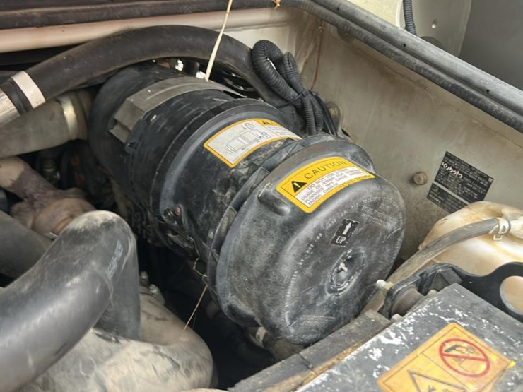 2017-takeuchi-tl8-image-27