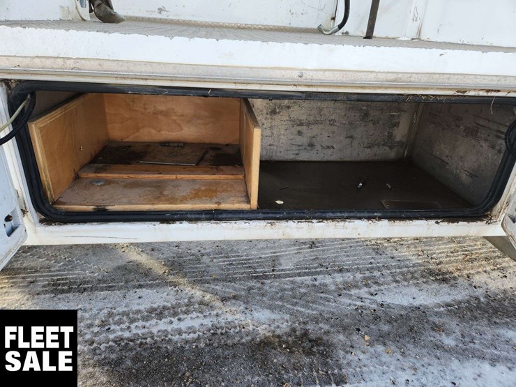 2015-ram-5500-4x4-s/a-service-truck-image-39