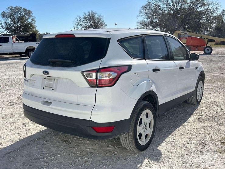 2017-ford-escape-image-3