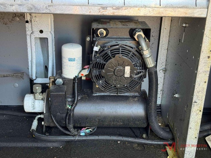 2018-ford-172-image-16