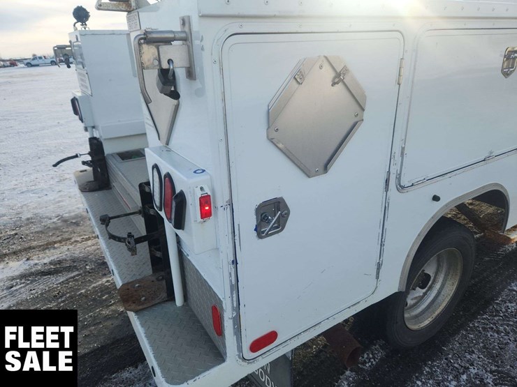 2018-ram-5500-slt-image-43