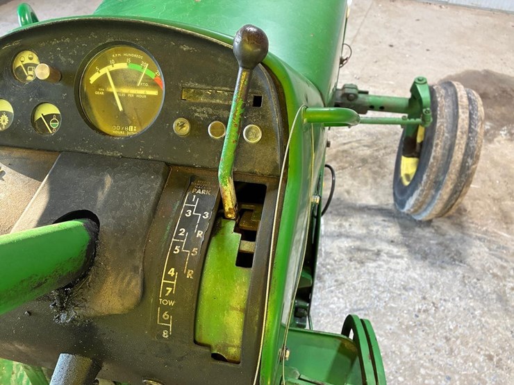 john-deere-3020-image-23