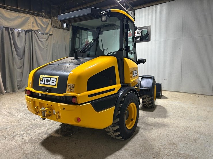 2022-jcb-407-image-4