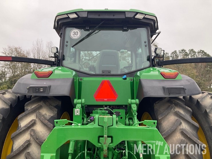 2023-john-deere-8r-370-image-26