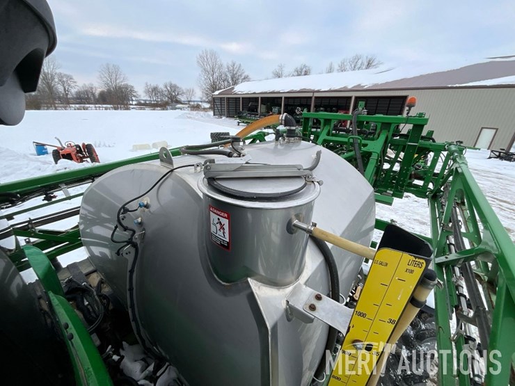 2015-john-deere-r4038-image-38