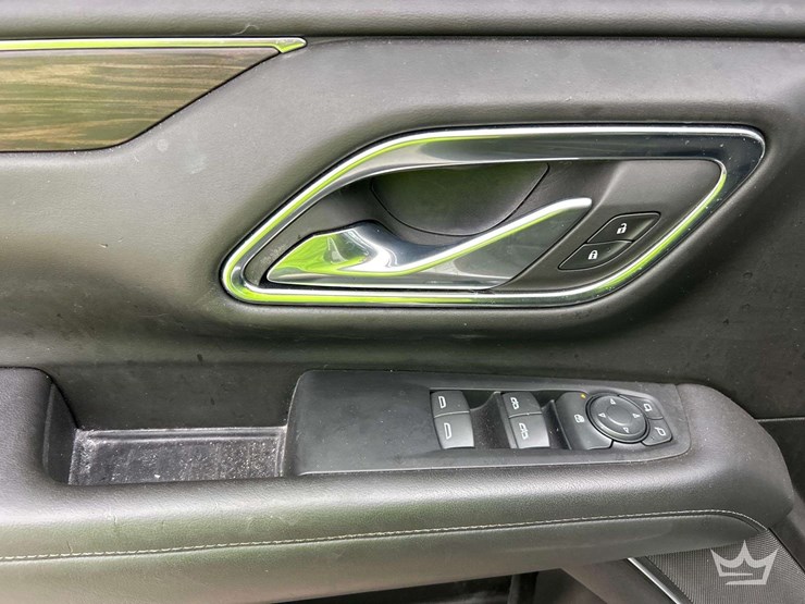 2023-chevrolet-tahoe-image-12