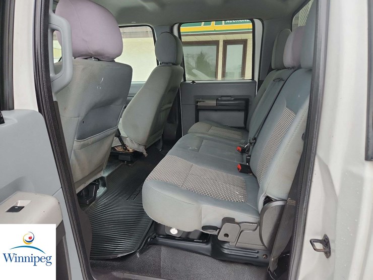 2013-ford-f550-image-25