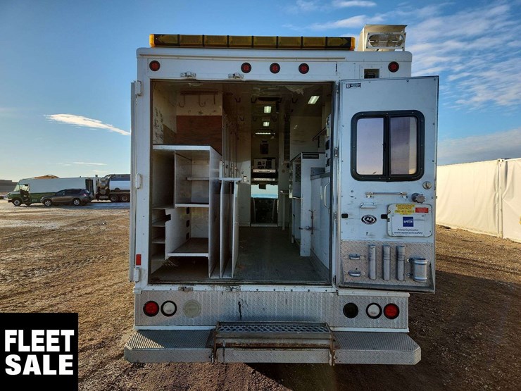 2012-ford-f550-image-26