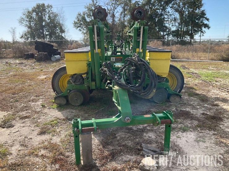 2020-john-deere-1770nt-image-10