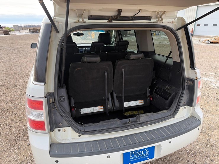 2011-ford-flex-image-11