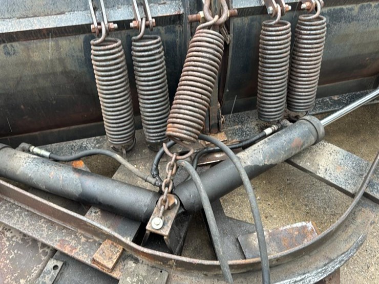 caterpillar-v140-image-52